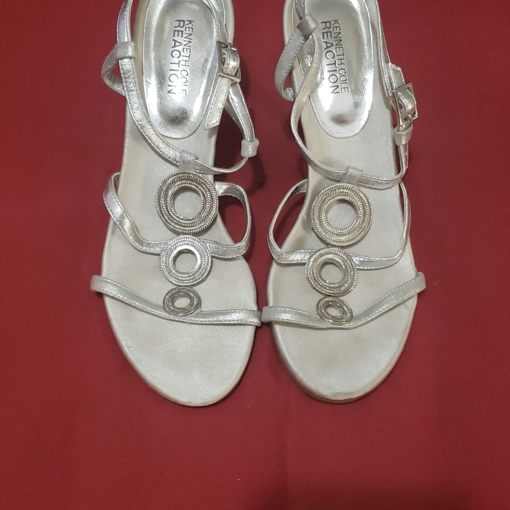 Shoes - Picture 3 of 4